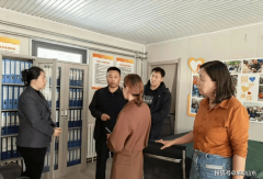 一步加大搀扶力度